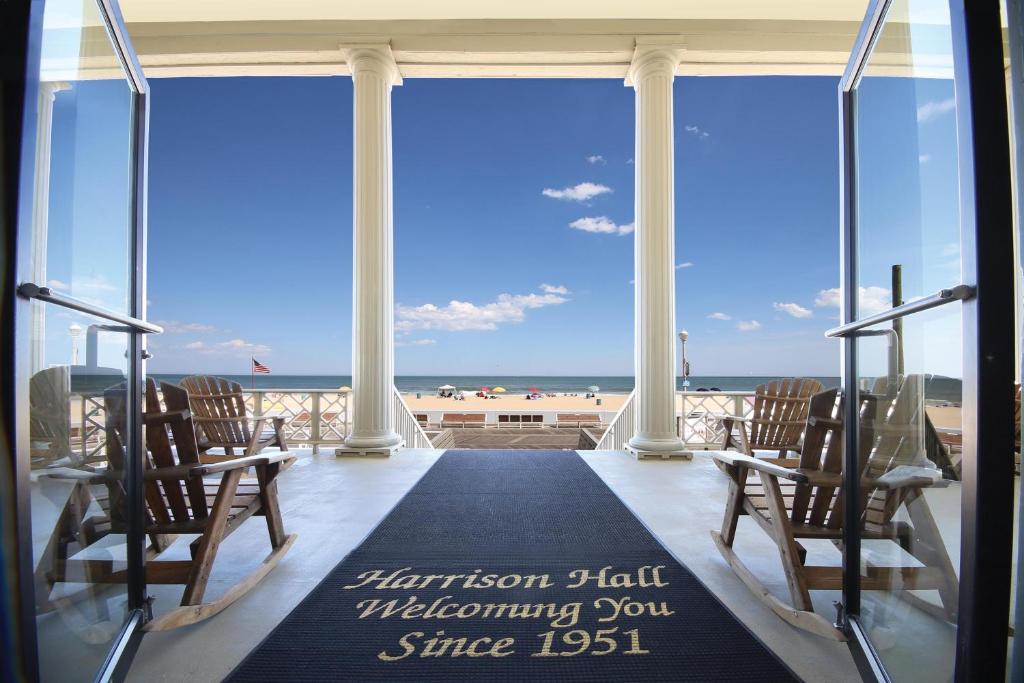 Harrison Hall Hotel - main image